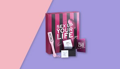 Geschenkbox '15 Tage Bondage Spiele' von Set für Paare auf rosa-lilanem Hintergrund