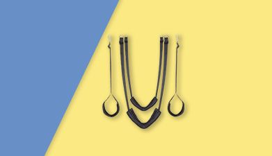 schwarze Luxuriöse Liebesschaukel von EIS auf blau-gelbem Hintergrund